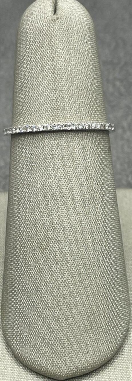 14K White Gold Thin Diamond Band Ring (27371)